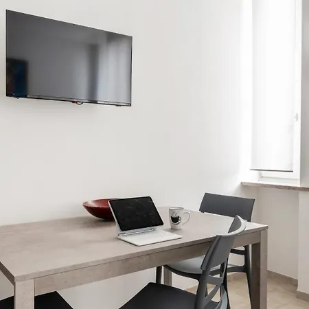 Scalo A Mxp Con Fatturazione Disponibile Apartament
